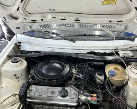 Белый Фольксваген Гольф, объемом двигателя 1.3 л и пробегом 200 тыс. км за 1200 $, фото 6 на Automoto.ua