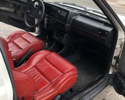 Білий Фольксваген Гольф, об'ємом двигуна 1.6 л та пробігом 500 тис. км за 1600 $, фото 3 на Automoto.ua