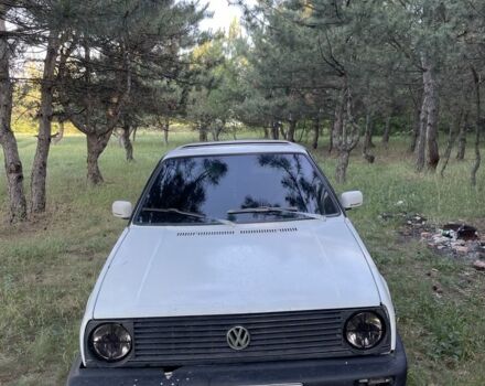 Білий Фольксваген Гольф, об'ємом двигуна 1.8 л та пробігом 250 тис. км за 1350 $, фото 1 на Automoto.ua