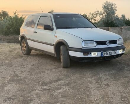 Белый Фольксваген Гольф, объемом двигателя 1.9 л и пробегом 350 тыс. км за 1300 $, фото 1 на Automoto.ua