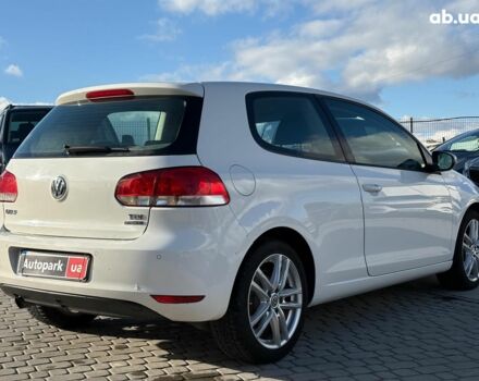 Белый Фольксваген Гольф, объемом двигателя 1.6 л и пробегом 243 тыс. км за 8590 $, фото 4 на Automoto.ua