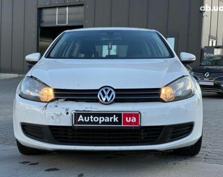 Белый Фольксваген Гольф, объемом двигателя 1.6 л и пробегом 243 тыс. км за 8590 $, фото 1 на Automoto.ua