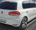 Фольксваген Гольф 2011 в Черновцах на Automoto.ua Белый Фольксваген Гольф, объемом двигателя 1.2 л и пробегом 230 тыс. км за 7581 $, фото 9 на Automoto.ua