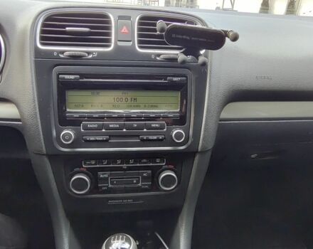 Фольксваген Гольф 2011 в Черновцах на Automoto.ua Белый Фольксваген Гольф, объемом двигателя 1.2 л и пробегом 230 тыс. км за 7581 $, фото 5 на Automoto.ua