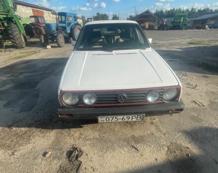 Белый Фольксваген Гольф, объемом двигателя 1.8 л и пробегом 200 тыс. км за 900 $, фото 5 на Automoto.ua