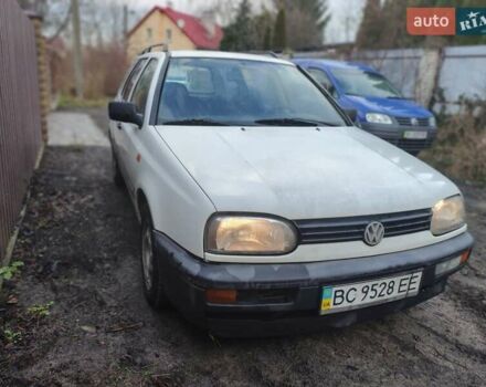 Белый Фольксваген Гольф, объемом двигателя 1.78 л и пробегом 200 тыс. км за 1350 $, фото 4 на Automoto.ua