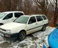 Белый Фольксваген Гольф, объемом двигателя 1.4 л и пробегом 300 тыс. км за 1499 $, фото 1 на Automoto.ua