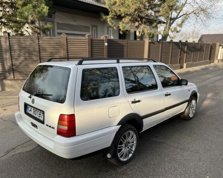 Белый Фольксваген Гольф, объемом двигателя 1.8 л и пробегом 330 тыс. км за 2400 $, фото 5 на Automoto.ua