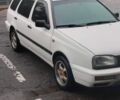 Белый Фольксваген Гольф, объемом двигателя 1.8 л и пробегом 230 тыс. км за 2700 $, фото 1 на Automoto.ua