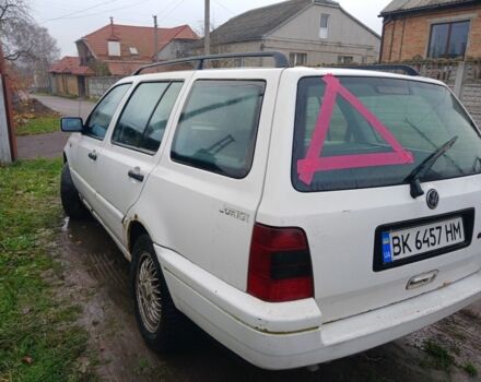 Белый Фольксваген Гольф, объемом двигателя 1.9 л и пробегом 267 тыс. км за 800 $, фото 2 на Automoto.ua