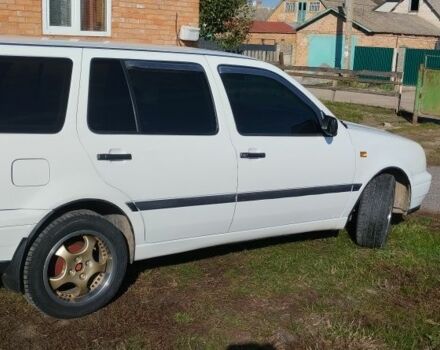 Белый Фольксваген Гольф, объемом двигателя 1.8 л и пробегом 250 тыс. км за 3000 $, фото 2 на Automoto.ua