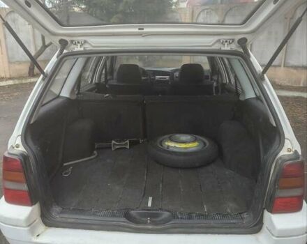 Білий Фольксваген Гольф, об'ємом двигуна 1.8 л та пробігом 247 тис. км за 1500 $, фото 6 на Automoto.ua