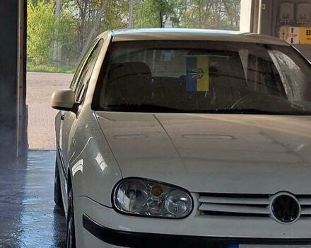 Белый Фольксваген Гольф, объемом двигателя 1.9 л и пробегом 316 тыс. км за 4000 $, фото 4 на Automoto.ua