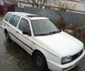Белый Фольксваген Гольф, объемом двигателя 1.78 л и пробегом 390 тыс. км за 2400 $, фото 3 на Automoto.ua