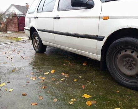 Белый Фольксваген Гольф, объемом двигателя 1.78 л и пробегом 390 тыс. км за 2400 $, фото 7 на Automoto.ua