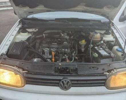 Білий Фольксваген Гольф, об'ємом двигуна 1.8 л та пробігом 247 тис. км за 1500 $, фото 16 на Automoto.ua