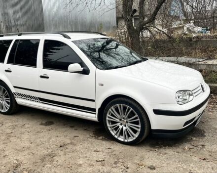 Белый Фольксваген Гольф, объемом двигателя 1.9 л и пробегом 330 тыс. км за 5800 $, фото 1 на Automoto.ua