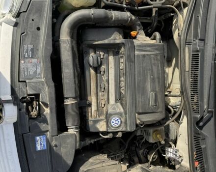 Белый Фольксваген Гольф, объемом двигателя 1.6 л и пробегом 176 тыс. км за 2650 $, фото 7 на Automoto.ua