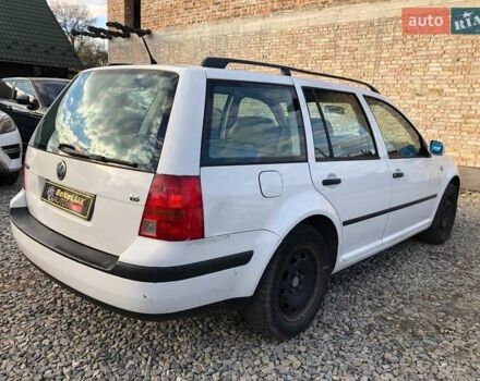 Белый Фольксваген Гольф, объемом двигателя 1.6 л и пробегом 175 тыс. км за 3250 $, фото 16 на Automoto.ua