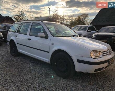 Белый Фольксваген Гольф, объемом двигателя 1.6 л и пробегом 175 тыс. км за 3250 $, фото 14 на Automoto.ua