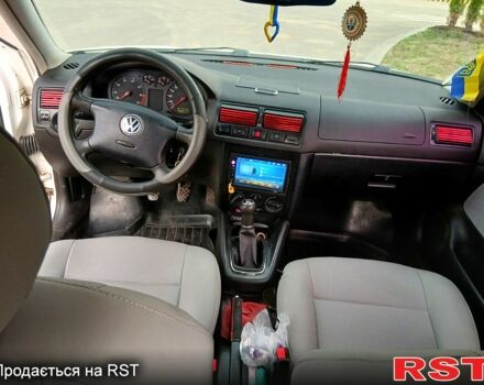 Белый Фольксваген Гольф, объемом двигателя 1.4 л и пробегом 0 тыс. км за 5001 $, фото 3 на Automoto.ua