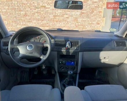 Белый Фольксваген Гольф, объемом двигателя 1.6 л и пробегом 175 тыс. км за 3250 $, фото 3 на Automoto.ua