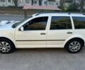 Белый Фольксваген Гольф, объемом двигателя 1.6 л и пробегом 283 тыс. км за 3862 $, фото 1 на Automoto.ua