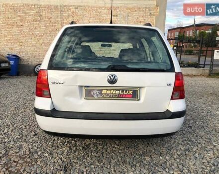 Белый Фольксваген Гольф, объемом двигателя 1.6 л и пробегом 175 тыс. км за 3250 $, фото 17 на Automoto.ua