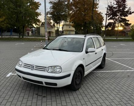 Белый Фольксваген Гольф, объемом двигателя 1.6 л и пробегом 176 тыс. км за 3700 $, фото 1 на Automoto.ua