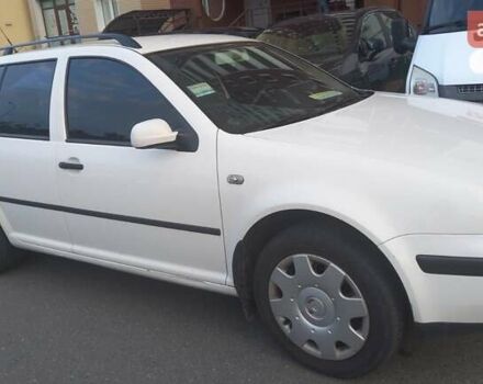 Белый Фольксваген Гольф, объемом двигателя 1.6 л и пробегом 298 тыс. км за 4400 $, фото 1 на Automoto.ua