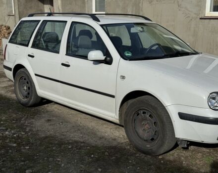 Белый Фольксваген Гольф, объемом двигателя 1.6 л и пробегом 176 тыс. км за 2650 $, фото 1 на Automoto.ua