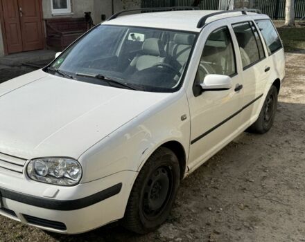 Белый Фольксваген Гольф, объемом двигателя 1.6 л и пробегом 176 тыс. км за 2650 $, фото 4 на Automoto.ua