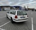 Білий Фольксваген Гольф, об'ємом двигуна 1.6 л та пробігом 176 тис. км за 2650 $, фото 5 на Automoto.ua