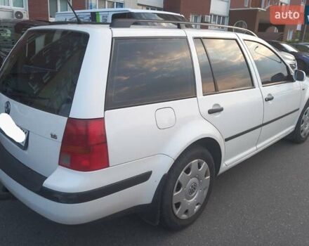 Белый Фольксваген Гольф, объемом двигателя 1.6 л и пробегом 298 тыс. км за 4400 $, фото 3 на Automoto.ua