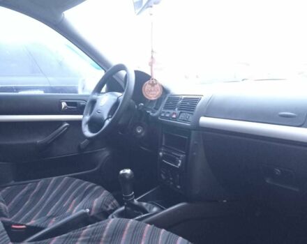 Білий Фольксваген Гольф, об'ємом двигуна 1.9 л та пробігом 200 тис. км за 3600 $, фото 7 на Automoto.ua