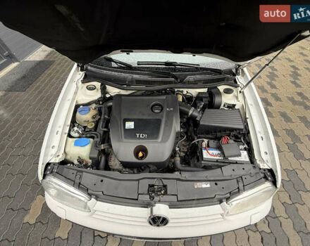 Білий Фольксваген Гольф, об'ємом двигуна 1.9 л та пробігом 344 тис. км за 4850 $, фото 23 на Automoto.ua