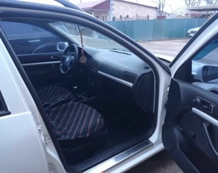 Білий Фольксваген Гольф, об'ємом двигуна 1.9 л та пробігом 200 тис. км за 3600 $, фото 6 на Automoto.ua