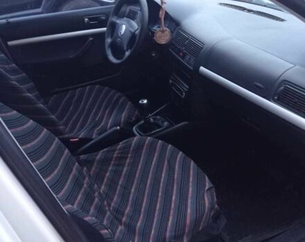 Білий Фольксваген Гольф, об'ємом двигуна 1.9 л та пробігом 200 тис. км за 3600 $, фото 4 на Automoto.ua