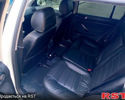 Белый Фольксваген Гольф, объемом двигателя 1.6 л и пробегом 262 тыс. км за 4600 $, фото 1 на Automoto.ua