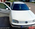 Белый Фольксваген Гольф, объемом двигателя 1.6 л и пробегом 283 тыс. км за 3800 $, фото 1 на Automoto.ua
