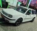 Белый Фольксваген Гольф, объемом двигателя 1.6 л и пробегом 204 тыс. км за 5555 $, фото 3 на Automoto.ua