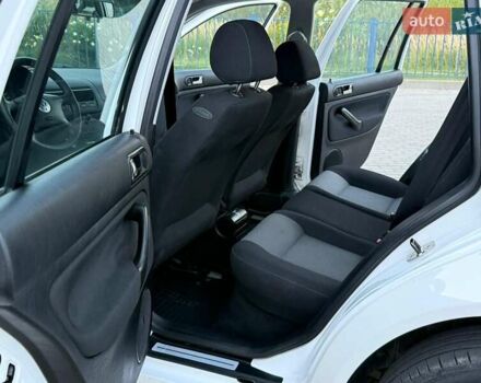 Білий Фольксваген Гольф, об'ємом двигуна 1.39 л та пробігом 193 тис. км за 4650 $, фото 32 на Automoto.ua