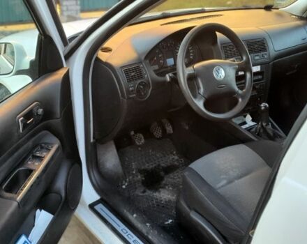 Белый Фольксваген Гольф, объемом двигателя 2 л и пробегом 150 тыс. км за 5500 $, фото 6 на Automoto.ua