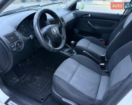 Білий Фольксваген Гольф, об'ємом двигуна 1.9 л та пробігом 220 тис. км за 4250 $, фото 24 на Automoto.ua