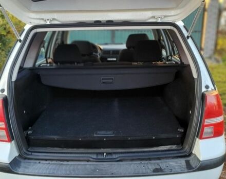 Білий Фольксваген Гольф, об'ємом двигуна 2 л та пробігом 150 тис. км за 5500 $, фото 4 на Automoto.ua