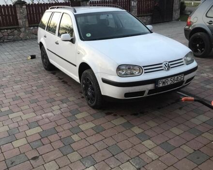 Белый Фольксваген Гольф, объемом двигателя 9 л и пробегом 335 тыс. км за 2100 $, фото 1 на Automoto.ua