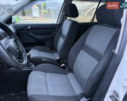 Білий Фольксваген Гольф, об'ємом двигуна 1.9 л та пробігом 220 тис. км за 4250 $, фото 26 на Automoto.ua