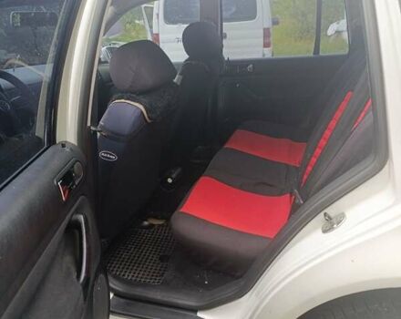 Белый Фольксваген Гольф, объемом двигателя 1.6 л и пробегом 206 тыс. км за 3499 $, фото 8 на Automoto.ua