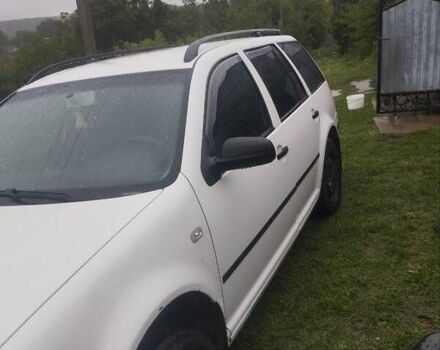 Белый Фольксваген Гольф, объемом двигателя 1.6 л и пробегом 329 тыс. км за 4000 $, фото 4 на Automoto.ua