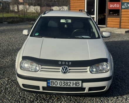 Білий Фольксваген Гольф, об'ємом двигуна 1.6 л та пробігом 243 тис. км за 4400 $, фото 1 на Automoto.ua